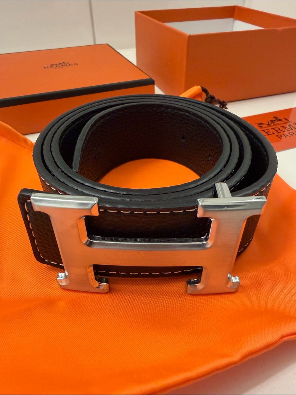 Men's Black Leather Belt with Silver H Buckle - Picture 2 of 14
